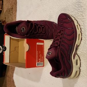 Women's Nike Air Max Plus TN